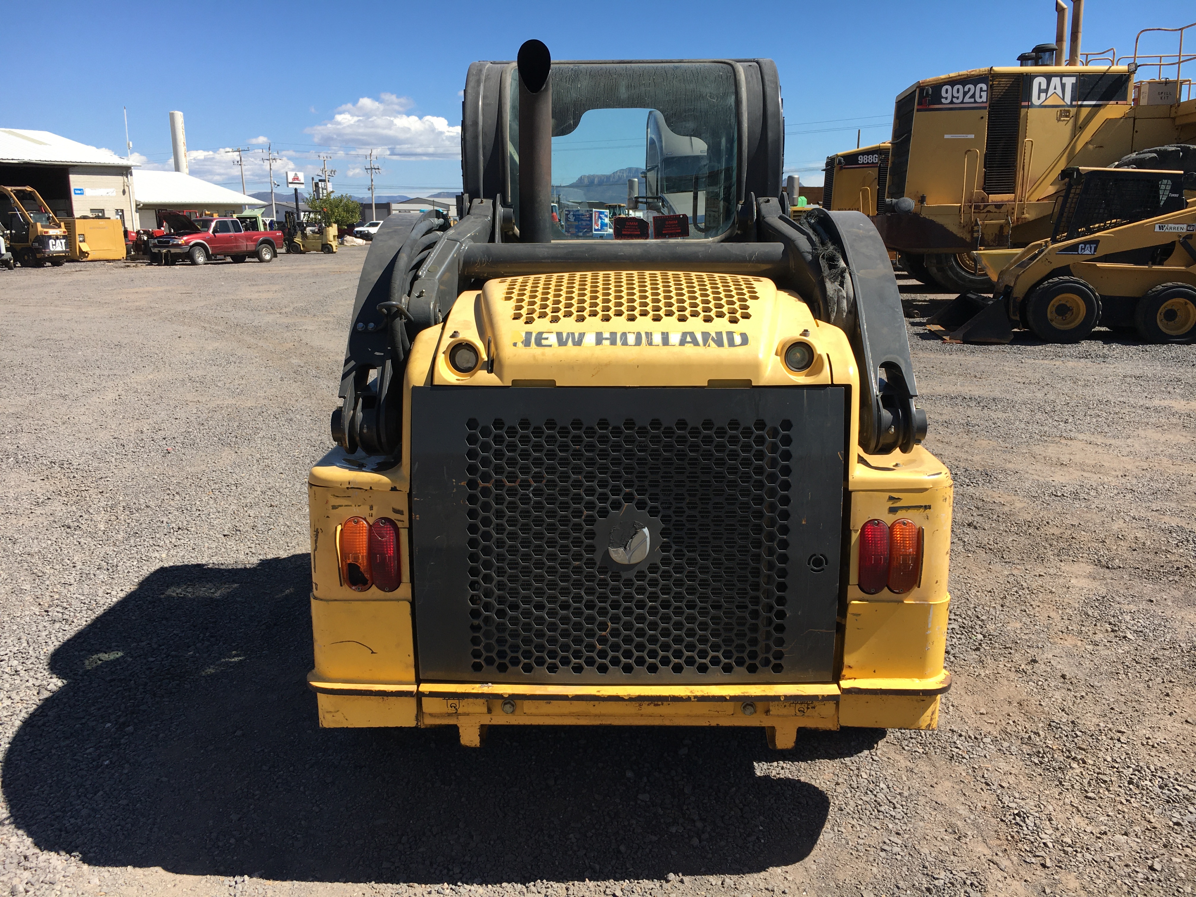 NEW HOLLAND L218